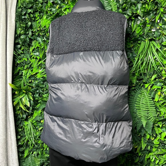 Daily Sports Born in Sweden Vest Women's Medium Gray Puffer‎ Jacket 3104 - Picture 7 of 14